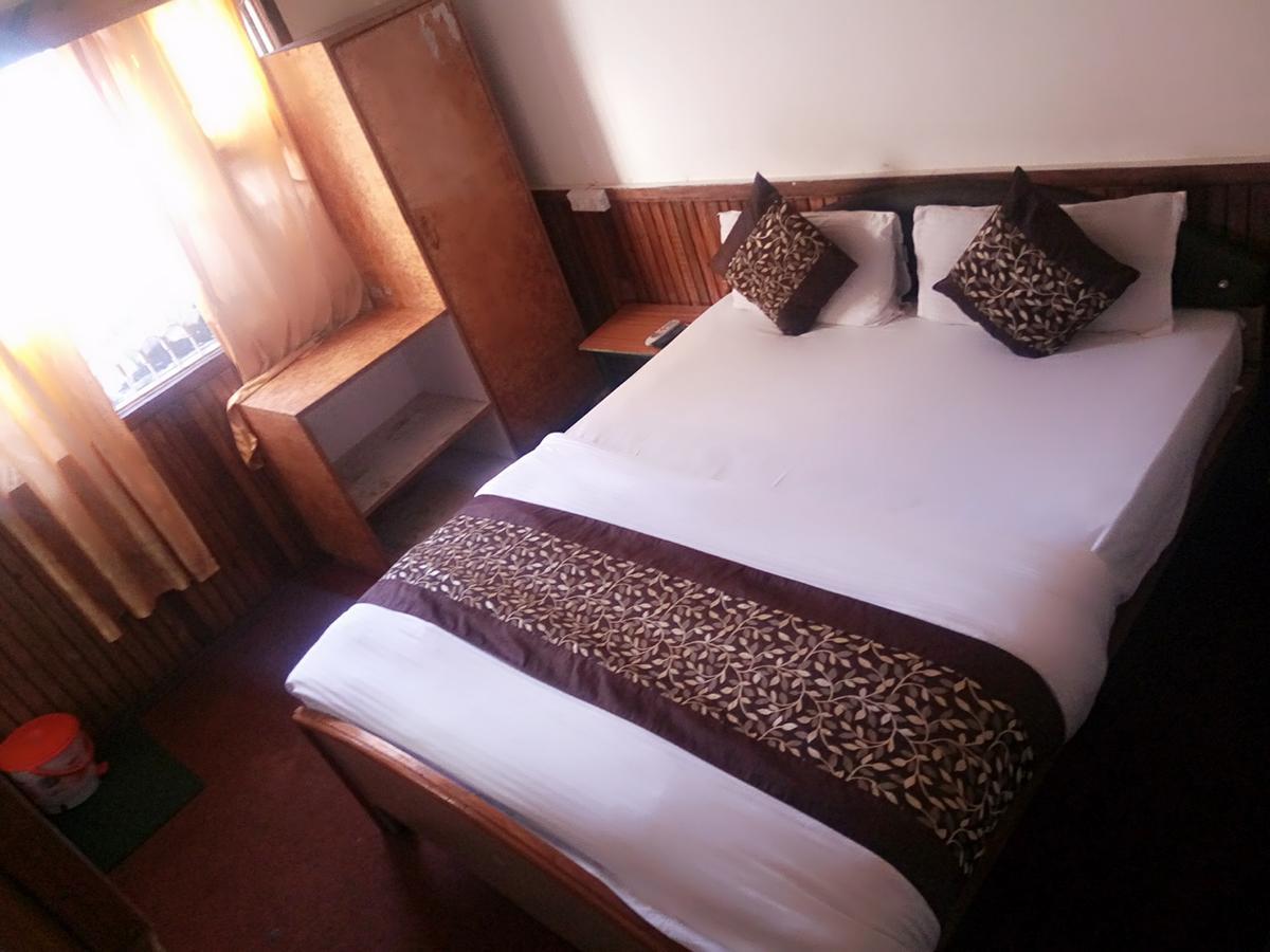 Goroomgo Luxury Stay Mall Road Nainital Exterior foto
